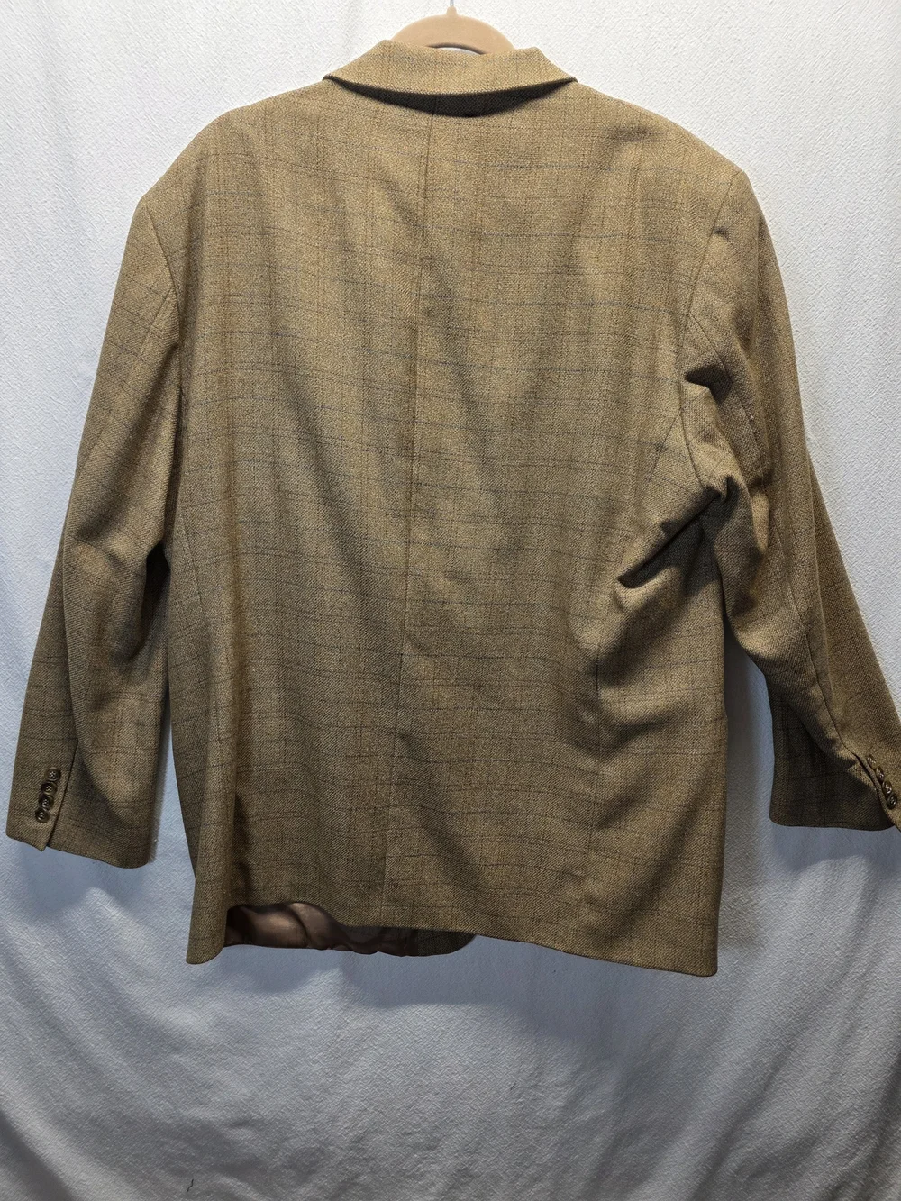52%silk 48%wool classic brown sport coat featuring a windowpane plaid pattern